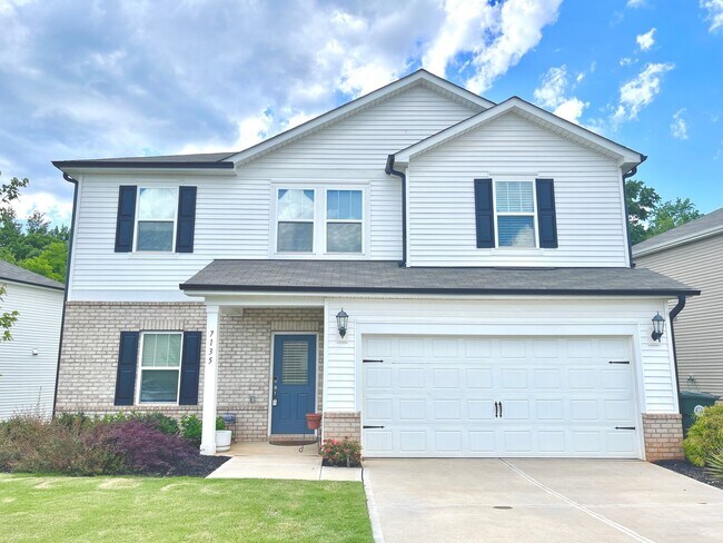 Stunning 4 Bedroom Home with 2 Car Garage,... - Stunning 4 Bedroom Home with 2 Car Garage,...