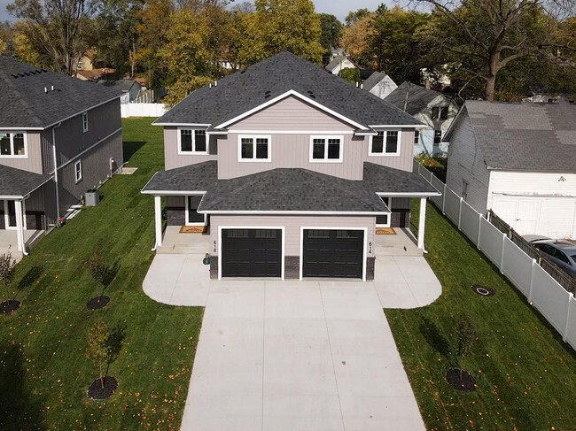 Photo - 614 6th St NW