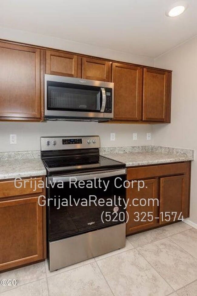 Photo - Lovely 3 Bedroom, 2 Bath Home with Den in Southeast Tucson (Irvington/Camino Seco)