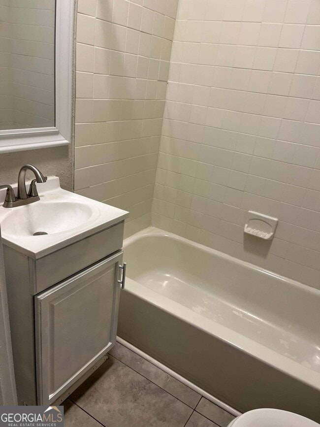 Photo - 1284 Hillyer Ave
