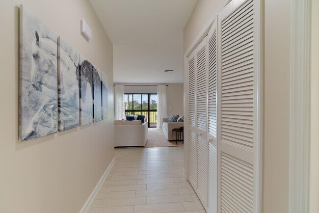 Photo - 11355 Pond View Dr Unidad D203