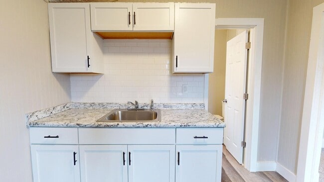 Stockyards Area - 2 Bedrooms - Single Fami... - Stockyards Area - 2 Bedrooms - Single Fami... House