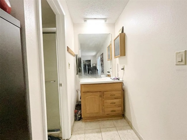 Photo - 2811 SW Archer Rd Unidad T