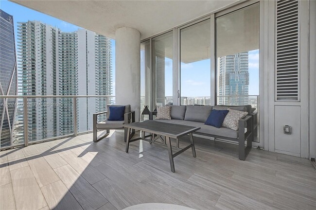 Photo - 851 NE 1st Ave Unit 3301