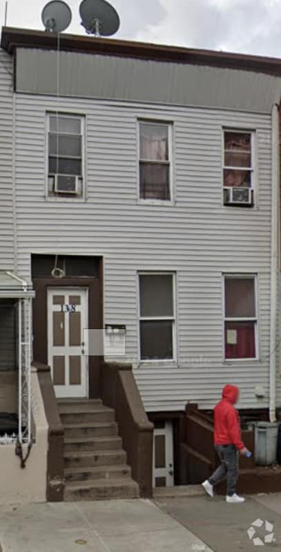 Building Photo - 138-139 9th St Unit New Rental