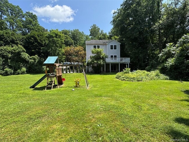 Building Photo - 275 Croton Dam Rd