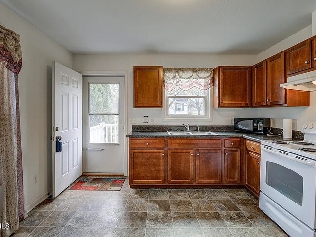 Photo - 2 Bed, 1 Bath, .77 Acres - House