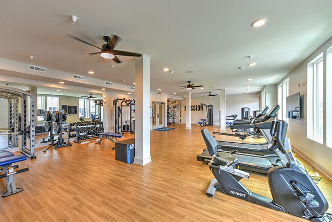 Explore el gimnasio de última generación diseñado para un estilo de vida activo. - The Jack