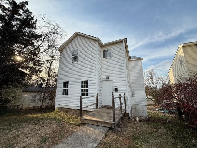 Building Photo - 1507 6th St