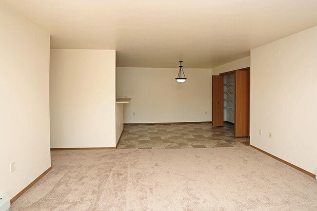 Photo - HOME TOWN APARTMENTS