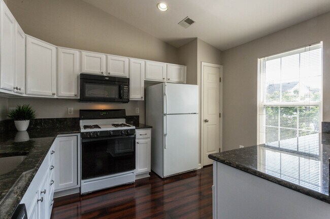 Photo - 7507 Snowpea Ct Unidad M