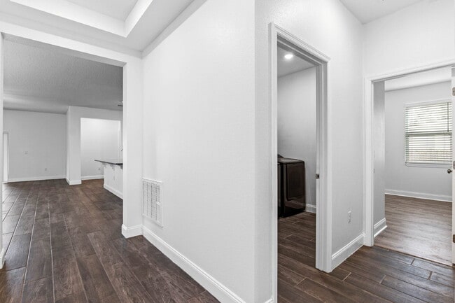 Photo - Spacious 4-Bed / 2-Bath Home with 3-Car Garage in Apopka with Modern Touches!