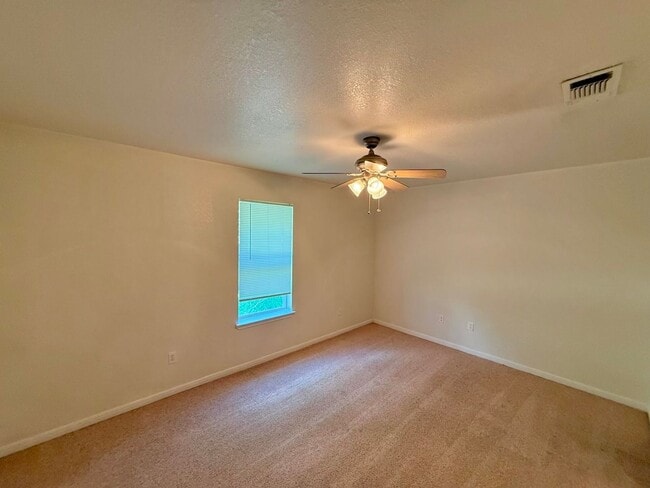 Photo - 3110 Baldwin Loop Unidad A