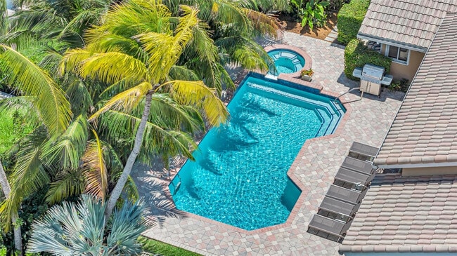 Building Photo - 1643 Seabreeze Blvd