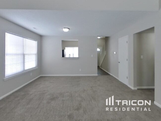 Photo - 484 Brookstone Dr