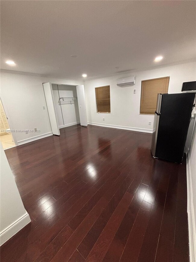 Photo - 645 NW 7th Ave Unit Studio -1