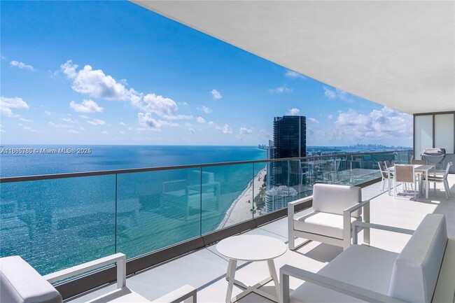 Building Photo - 18975 Collins Ave Unit 4600 Rental