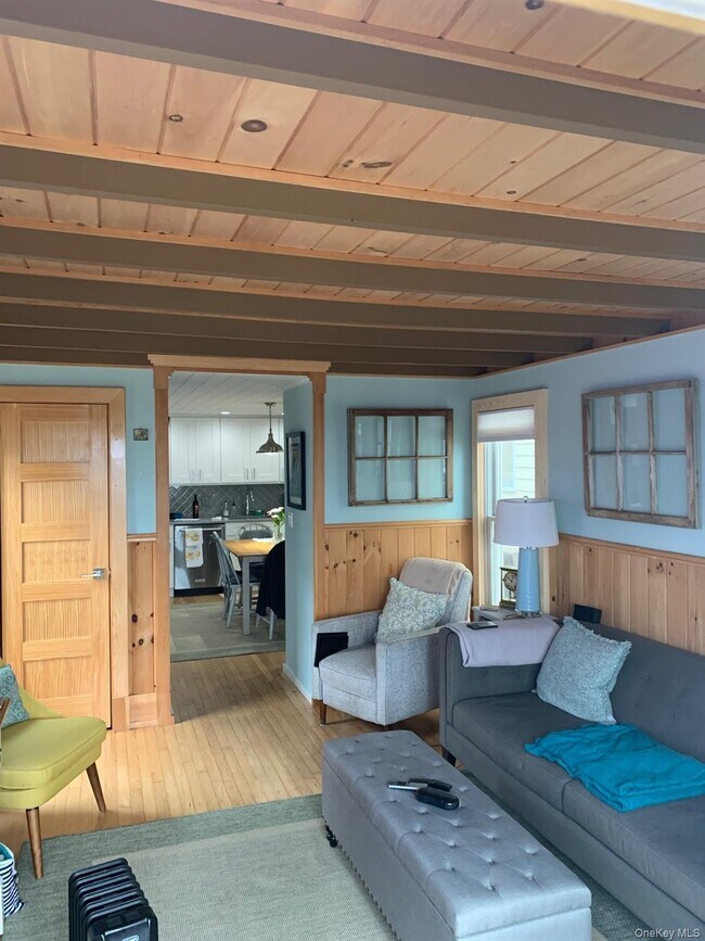 317 Bay Walk
