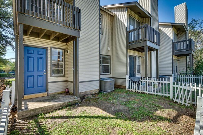 Photo - 1824 River Crossing Cir