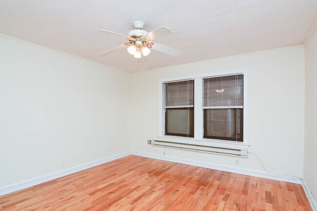 Photo - 544 W Wellington Ave Unit 302