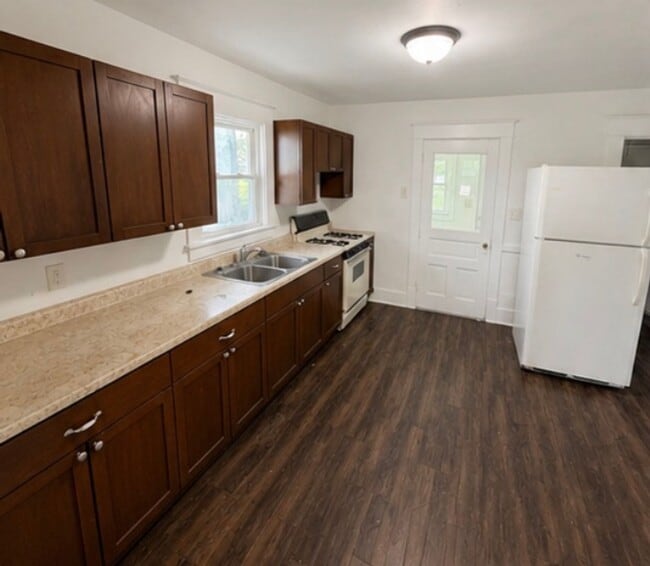 Photo - 2512 Fox Bridge Rd