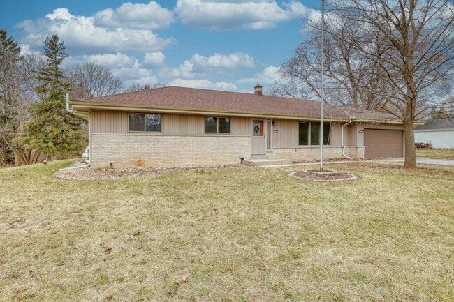 Building Photo - 4465 N 144th St