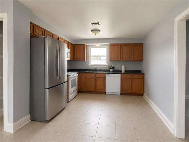 Photo - 2400 Artillery Dr