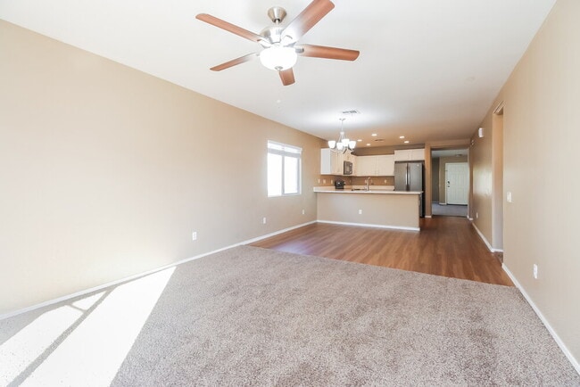 Photo - 1701 E Christopher St