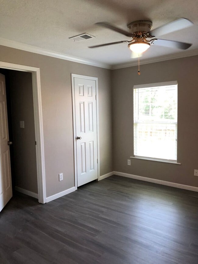 Photo - 109 Varsity Dr Unit 109 Room A