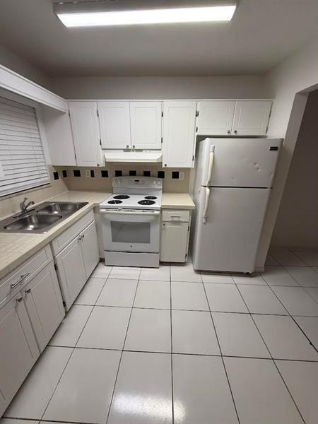 Photo - 5831 SW 36th Ct Apartamento Unidad 204