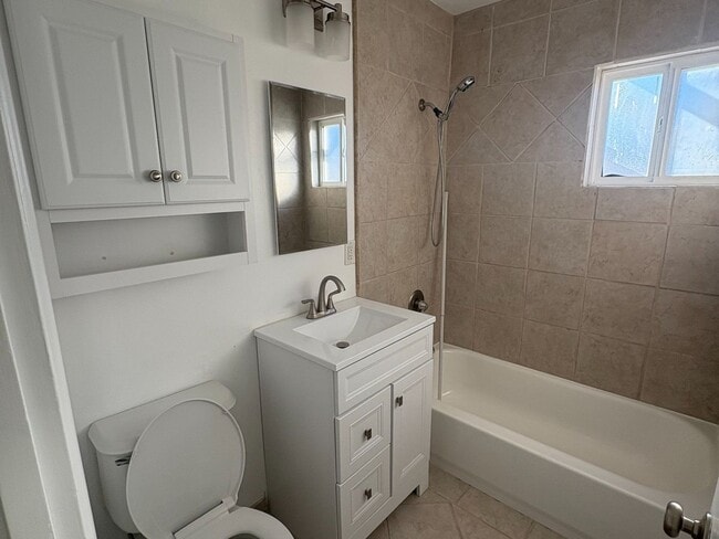 Photo - Homer Unit 253