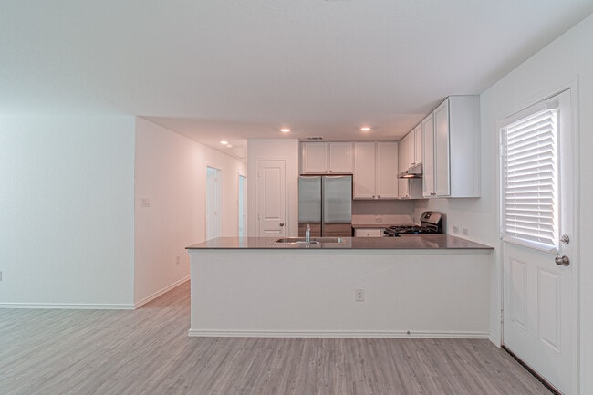 Photo - 7703 Chancery Gate