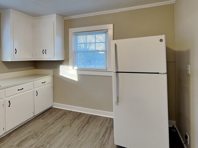 Photo - 113 Kingsway Dr