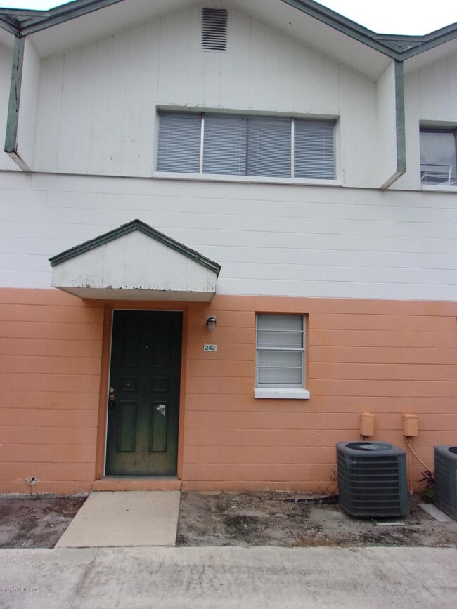 Photo - 1711 Dixon Blvd Unidad 242