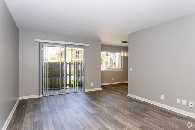 3BR, 2BA - 1080SF - Living Room