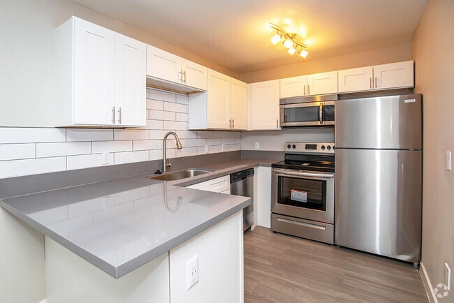 Building Photo - Tides at Cheyenne Rental