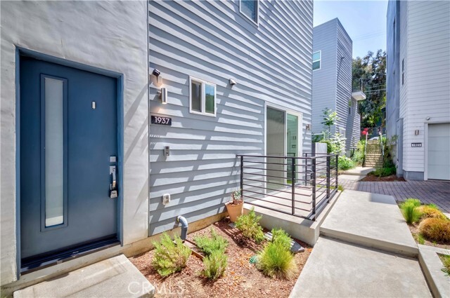 Photo - 1937 Griffith Park Blvd Condo