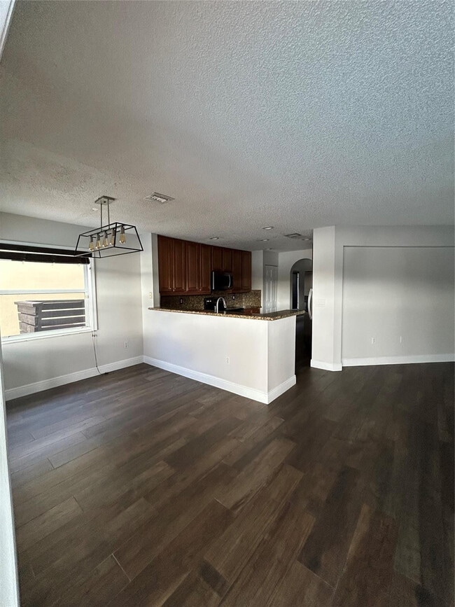 Photo - 414 SW 205th Ave