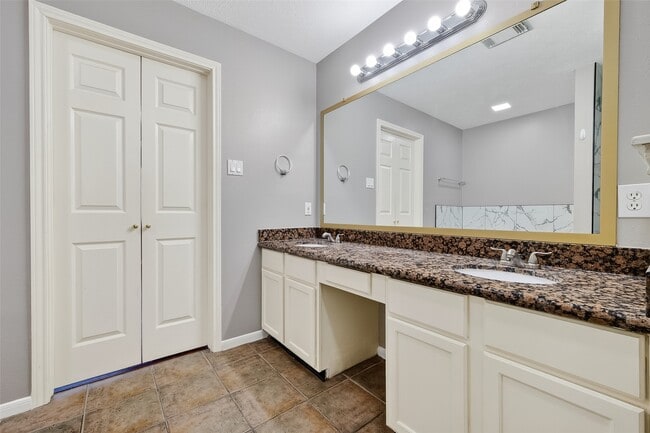 Photo - 1702 Bonnie Lea Ln