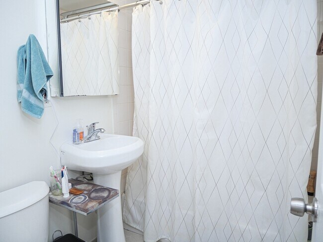 Photo - 217 Kent St Unidad 15