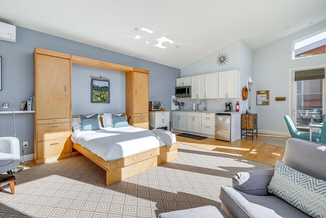 Photo - 157 Ave Portola Unidad SI ID1546001P