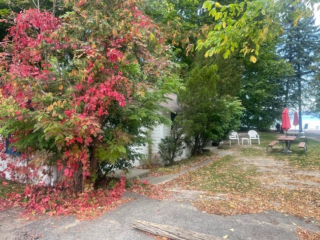 Photo - 853 E Front St Unit cottage 2