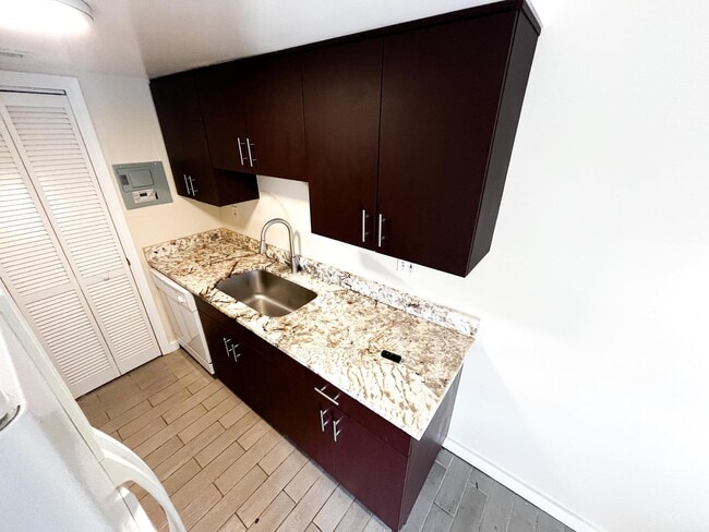 Photo - 202 Lucerne Ave Unidad 10