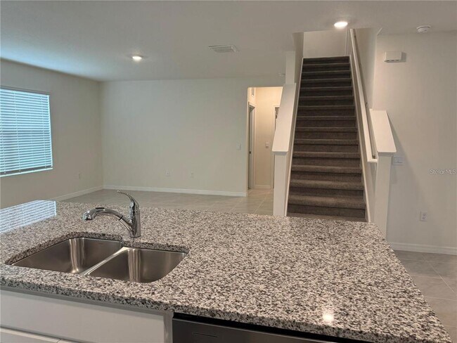 Photo - 2572 Tulip Dr