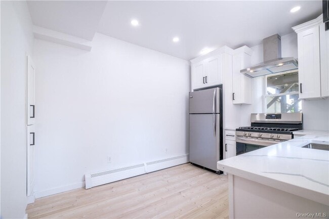 Photo - 594 Bellevue Ave N Unidad 1