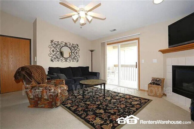 Photo - 10121 Sutton Pl Unit 12