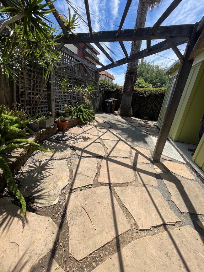 front yard - 11 Valencia Ave