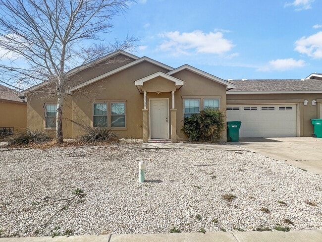 Photo - 2319-2331 N Desert Willow Ln Unit 2319