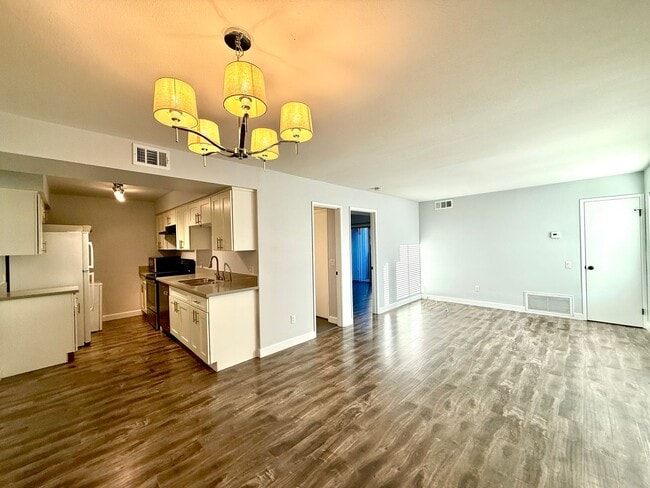 Photo - CASA VERDE - One Bedroom - Unfurnished - Long Term Unidad 16B1