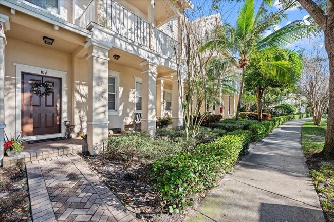 Photo - 335 E Thatch Palm Cir Unit 104